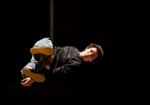 Nicolas Fraiseau, mât chinois, 28e promotion du Centre national des arts du cirque (Cnac) de Châlons-en-Champagne