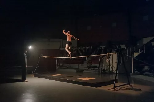 Matiss Nourly, corde tendue, 34e promotion du Centre national des arts du cirque / CNAC de Châlons-en-Champagne