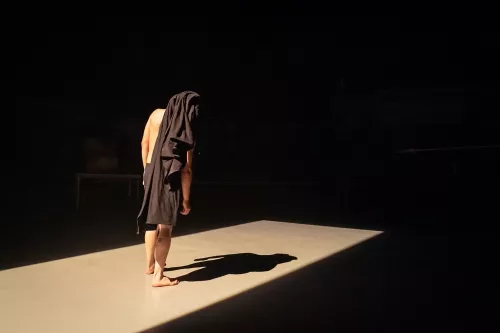 Matiss Nourly, corde tendue, 34e promotion du Centre national des arts du cirque / CNAC de Châlons-en-Champagne