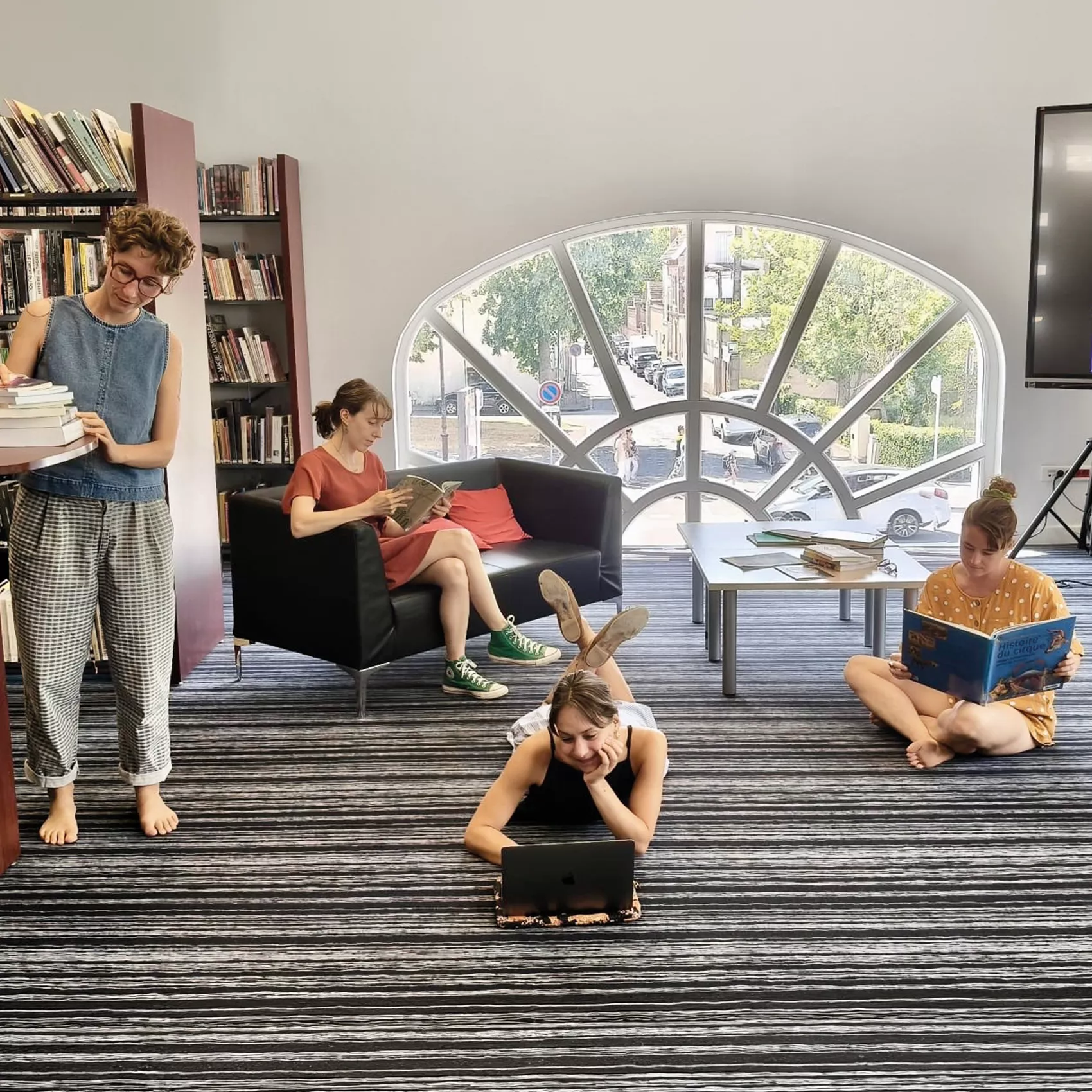 Les quatre doctorantes au centre de ressources