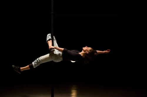 Joana Nicioli Queiroz, mât chinois, 29e promotion du Centre national des arts du cirque (Cnac) de Châlons-en-Champagne