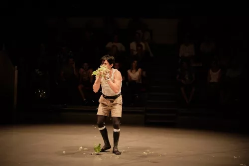 Ivan Morales Ruiz, trapèze ballant, 31e promotion du Centre national des arts du cirque (Cnac) de Châlons-en-Champagne