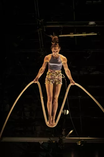 Vassiliki Rossillion, corde volante, 32e promotion du Centre national des arts du cirque/CNAC de Châlons-en-Champagne