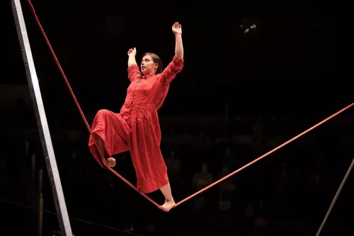 Theresa Kuhn, fil souple, 33e promotion du Centre national des arts du cirque / CNAC de Châlons-en-Champagne