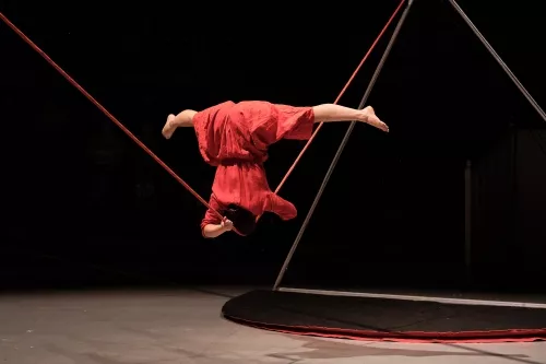 Theresa Kuhn, fil souple, 33e promotion du Centre national des arts du cirque / CNAC de Châlons-en-Champagne