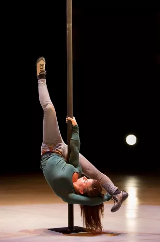 Catarina Rosa Dias, Mât chinois, 27e promotion du Centre national des arts du cirque/CNAC de Châlons-en-Champagne