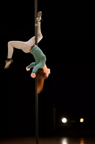 Catarina Rosa Dias, Mât chinois, 27e promotion du Centre national des arts du cirque/CNAC de Châlons-en-Champagne